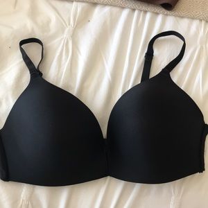 Black Victoria secret bra
